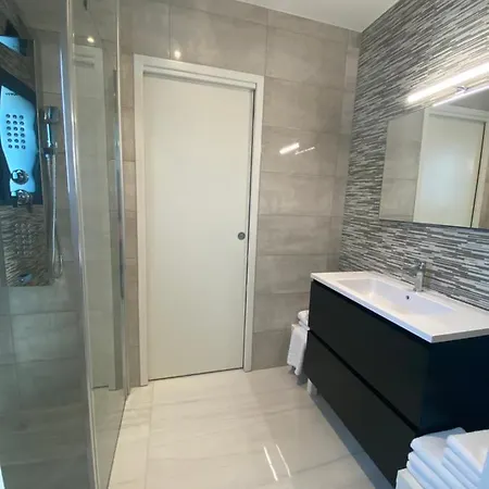 Grand Nicolas Bord De Villa *